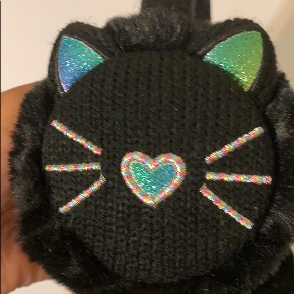 Earmuffs - Picture 2 of 2